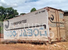 Caminhões Baú e Sider