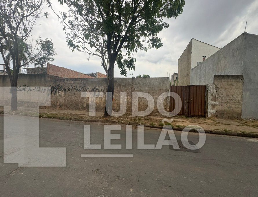 Terrenos e Lotes