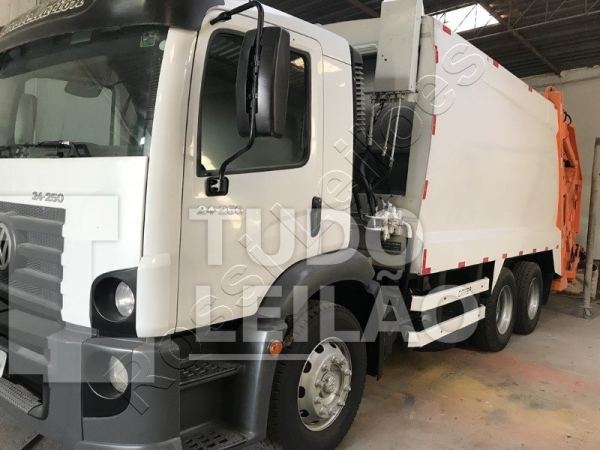 Volkswagen 24.250 E T Work 3 Eixos Die Diesel 2010