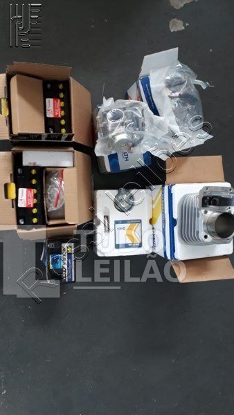 2 Carburador De Moto Ybr 1 Kit Cilindro De Motor Titan Sem Uso 2 Baterias Moura Novas 1 Bateria Moura Usada + 3