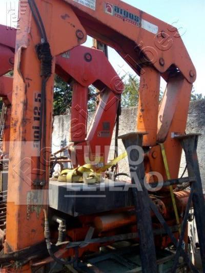 Munck. Capacidade 12.500 Kg