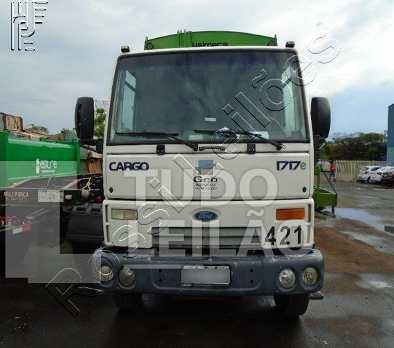 Ford Cargo 1717 3 Eixos Diesel 2011