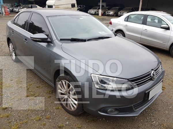 Volkswagen Jetta 250 TSI 1.4 Flex 2014
