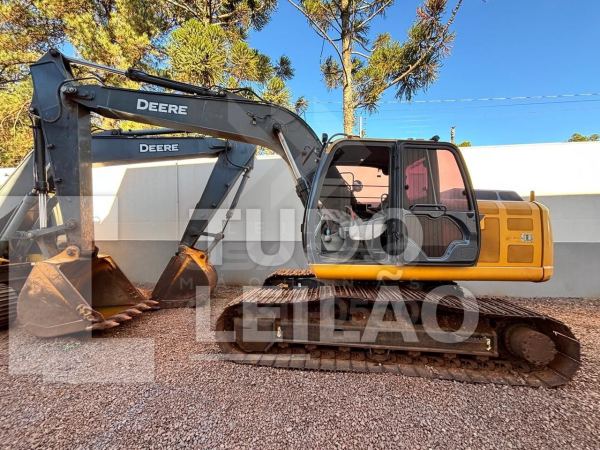 John Deere 200G 2022