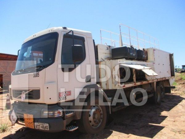 Volvo Vm 260 6x4 Diesel 2011