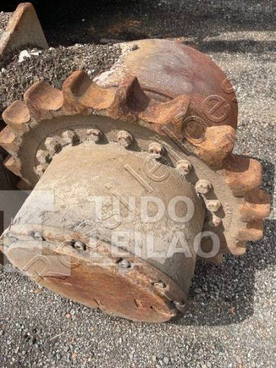 Redutor E Motor Hidráulico De Tração Para Escavadeira Case CX240
