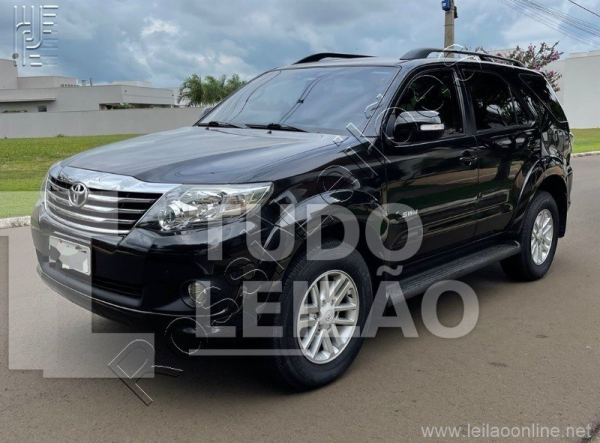 Toyota Hilux SW4 SR 4x2 2.7 Flex 2012