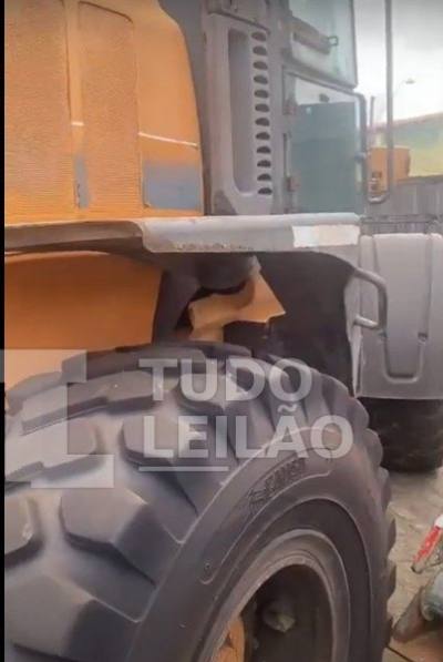 Pá Carregadeira 721 E 2012. Operacional, Revisões Feitas