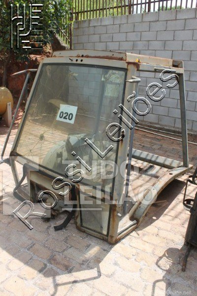 Cabine De Retro Jcb Aberta