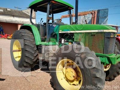 Tratores e Máquinas Agrícolas