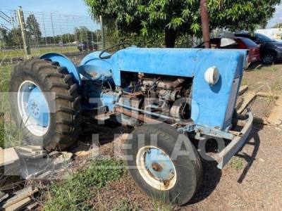 Tratores e Máquinas Agrícolas