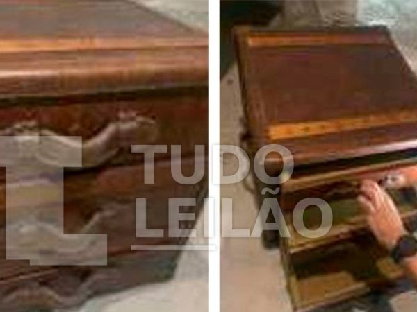 Baú Em Couro Com 3 Gavetas