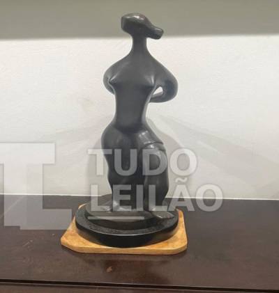 EFEITOS SUSTADOS - Escultura em bronze “Ebling” do escultor italiano Calabrone