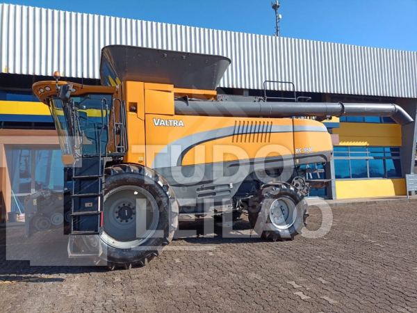 Valtra Bc 8800 Com Plataforma Draper 40 2015